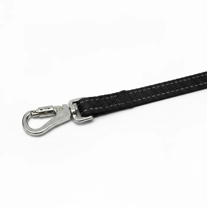 BayDog Pensacola 6-foot black leash clip close-up